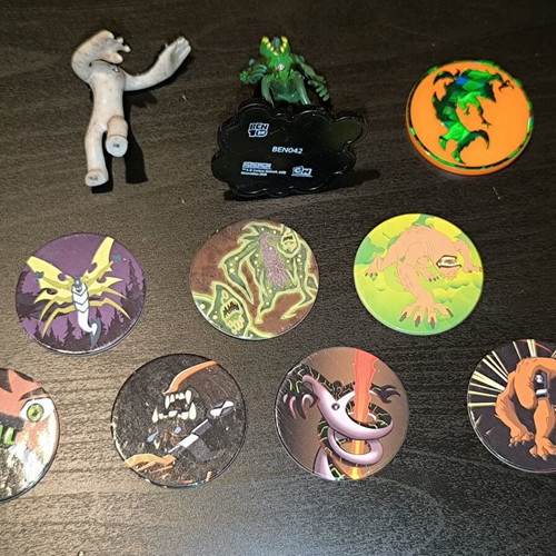 Ben10 figures and caps used, pack with Upgrade and Corinthian 2008
