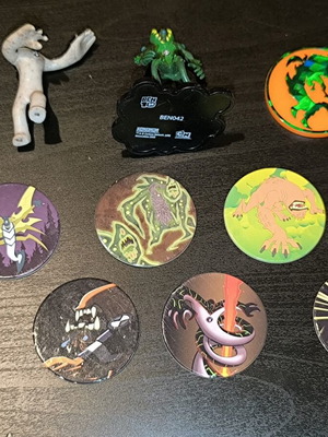 Ben10 figures and caps used, pack with Upgrade and Corinthian 2008