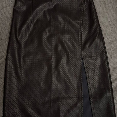 Toi Moi midi skirt in leather look new, black