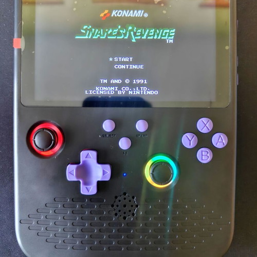 H5 Titan Console 5-inch screen, 22000 games, 34 emulators, black with purple buttons