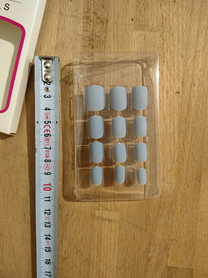 False nails like new, pack