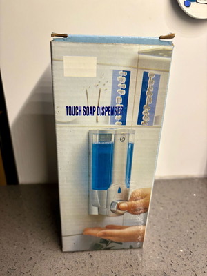 Wall-mounted professional soap dispenser new for liquid soap