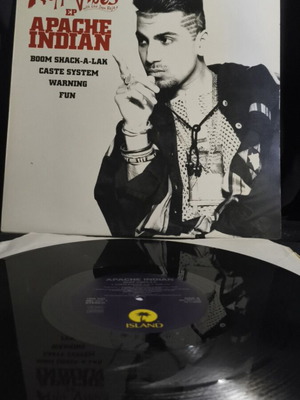 Apache Indian Nuff Vibes vinyl record used