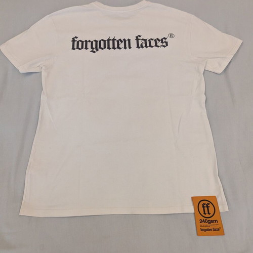 Forgotten Faces Heavyweight Graphic T-Shirt size S, cream