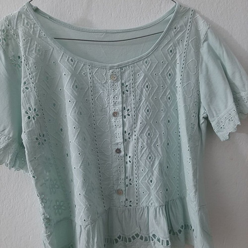Romantic mint blouse like new, turquoise