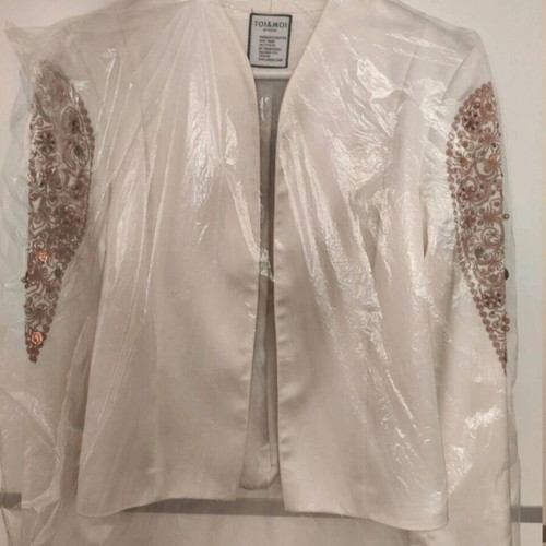 Άσπρο σατέν σακάκι Toi&Moi καινούργιο με rose gold κέντημα