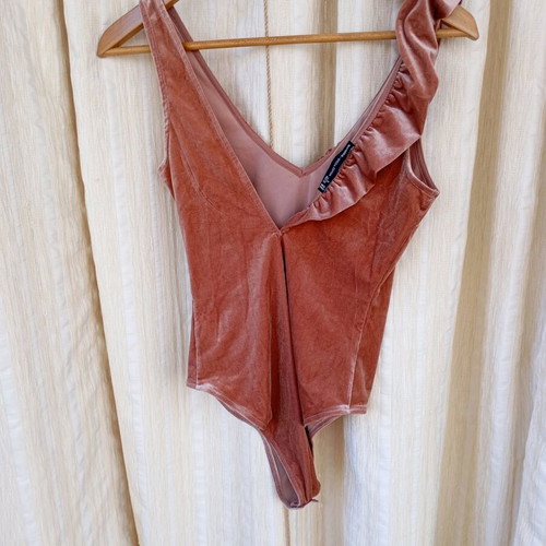 Velvet bodysuit Bershka pink like new, size S