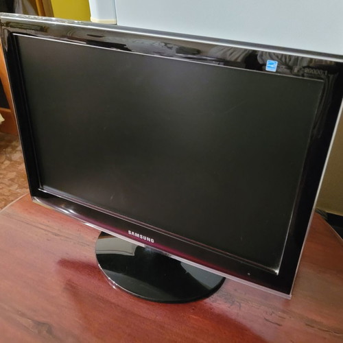 Samsung SyncMaster T190 monitor used, 19 inches