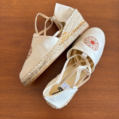 Salvi handmade espadrilles with mandala embroidery, ecru, size 39, like new