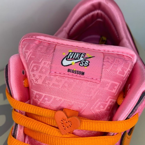 Nike Sb Dunk Low Blossom 45 like new pink sneakers