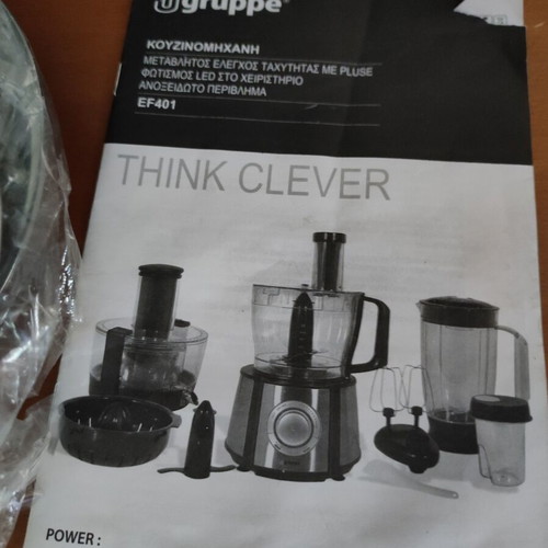 Kitchen machine like new with blender, juicer, mixer, food processor
