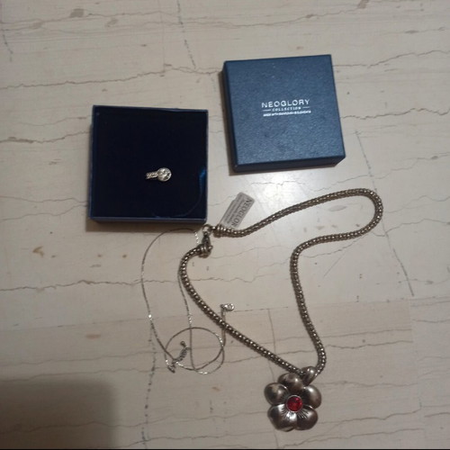 2 Neoglory Collection necklaces with Swarovski elements like new, silver