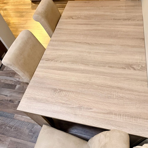 Dining table and 4 chairs set like new, oak and beige fabric