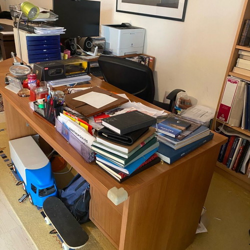 Corner desk used, separable into 2 with computer shelf