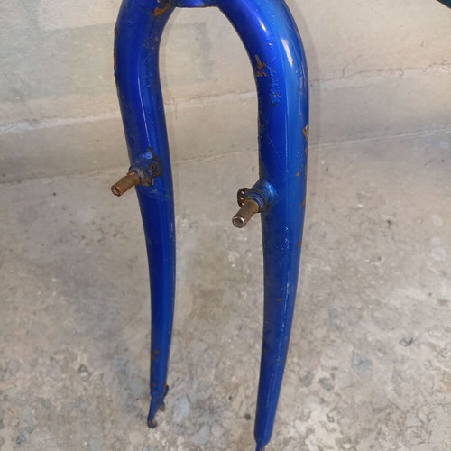 26-Inch Bicycle Frame used, green with minor rust