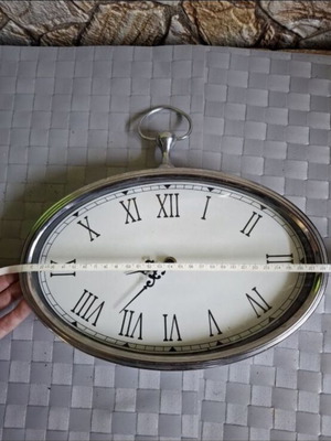 Wall clock used, working on battery