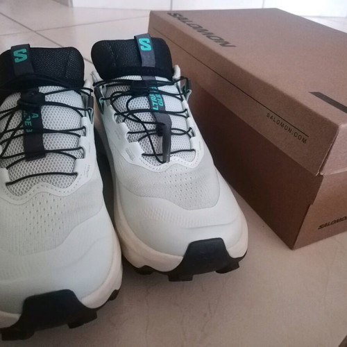 Salomon 40 2/3 Ultra Glide 3 W new, mint color