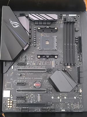 Μητρική ASUS ROG Strix B450-F Gaming σαν καινούργιο με τελευταίο BIOS