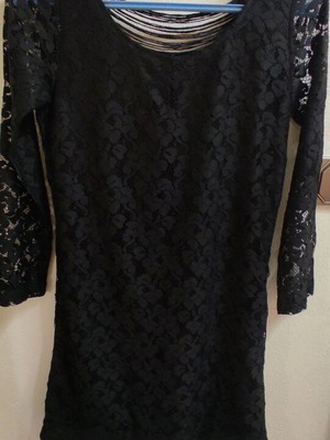Evening dress like new, black with lace and back fringes
