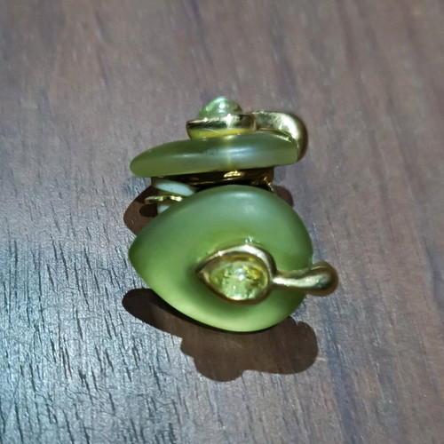 Vintage Jeannine Bijoux clip earrings new green