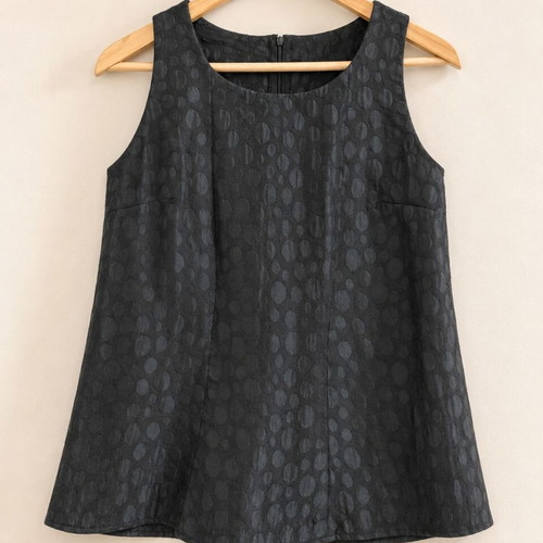 ACCESS Fashion black sleeveless top with embossed circle pattern, M