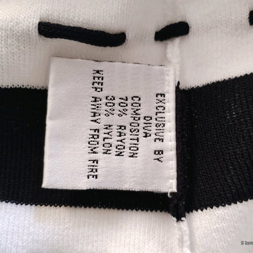 Blouse like new, size M, black and white