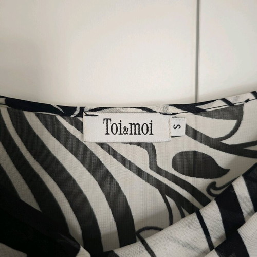 Toi&Moi summer draped top like new, black and white, size S