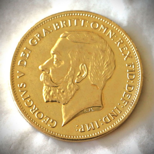 Gold Plated George V English Five Pound Coin with Luxury Case