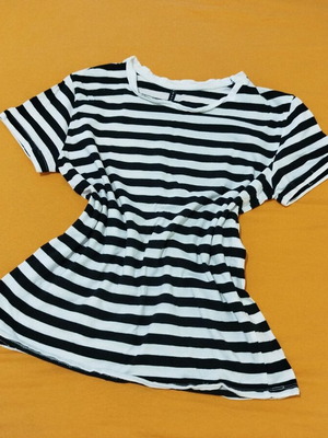 Stradivarius women's loose short-sleeve blouse M black and white like new