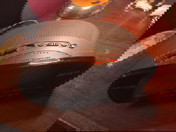 Ραδιόφωνο ξυπνητήρι κομοδίνου SONY ICF -C211