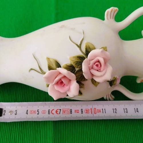 Vase with 3D pink roses porcelain like new
