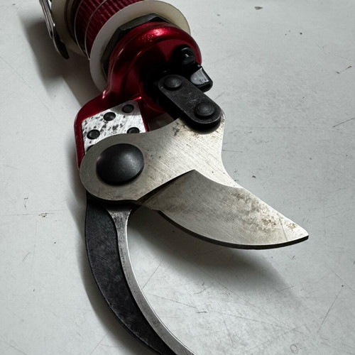 Felco 70 Air Pruner like new