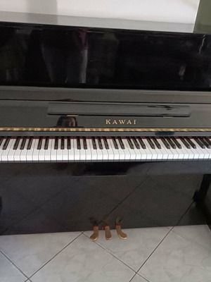 Πιάνο Kawai Κ-25Ε σαν καινούργιο με σκαμπό