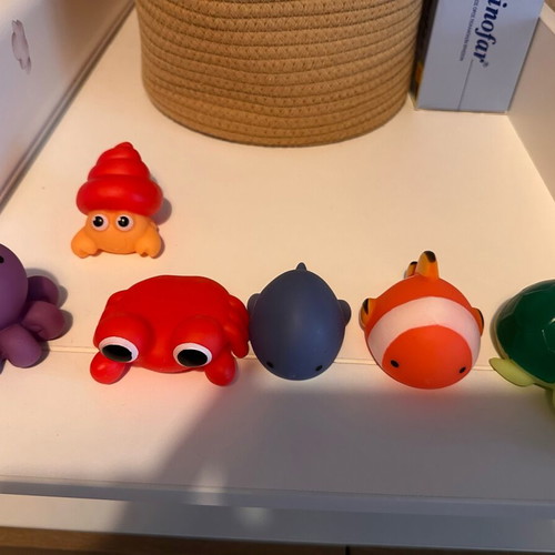Bath toys new, set of 6 animals