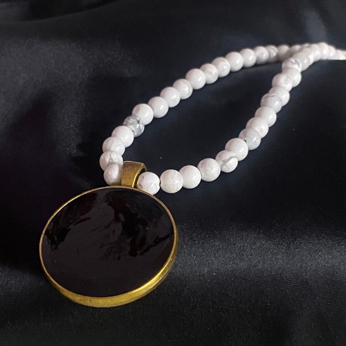 Necklace new handmade with haolite semi-precious stones and antique-style motif