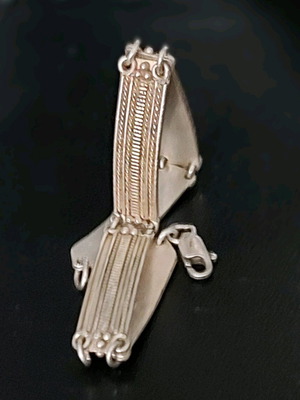 Винтидж масивна сребърна гривна филигран с подложка 925 проба употребявана