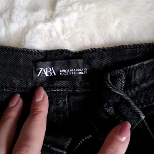 Zara shorts black size M like new