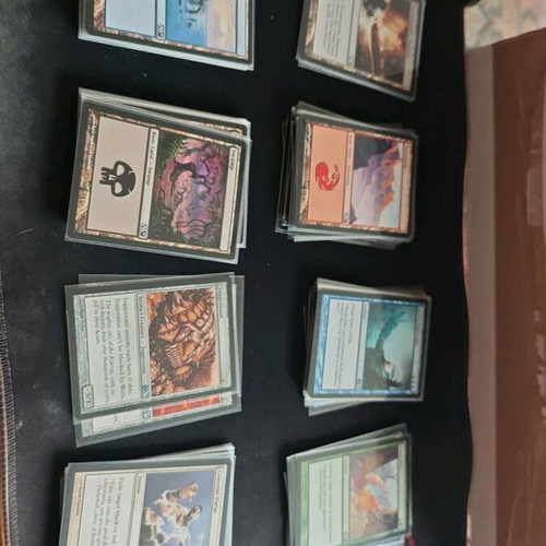 M11 Magic the Gathering TCG 140+ common and uncommon cards like new in sleeves