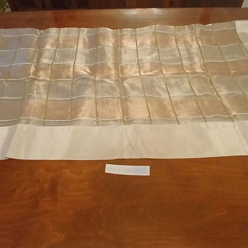 Decorative tablecloth like new 1.15x1.15