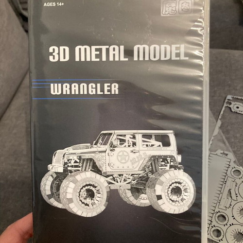 3D metal model Wrangler like new