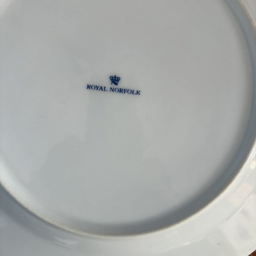 Πιάτα πορσελάνης Royal Norfolk από την Αγγλία, διάμετρος 27 εκ.