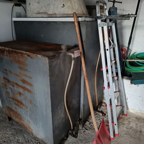 Metal Oil Tanks used, 500 and 1000 liters