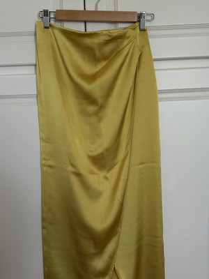 Zara satin skirt, yellow, slit detail