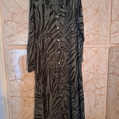 Celestino dress with animal print like new, with belt