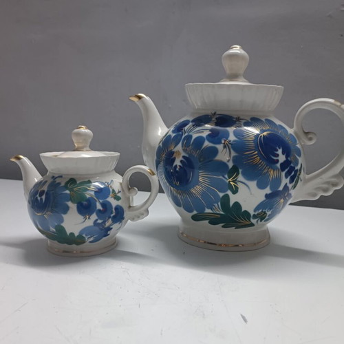 Vintage Russian porcelain teapots like new, set of 2