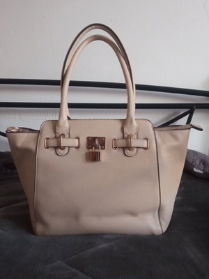 Women's shoulder bag like new, beige