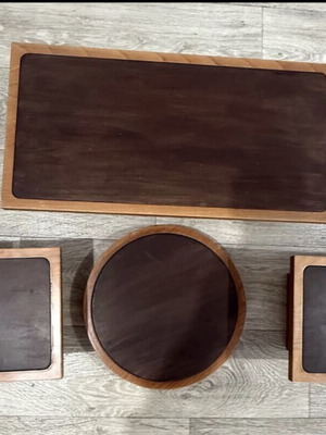 Display stand set of 4 like new