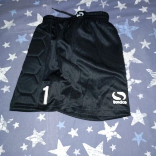 Goalkeeper shorts like new, black, size 140 cm