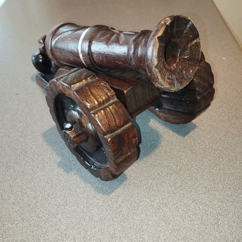 Wooden Spanish decorative cannon like new