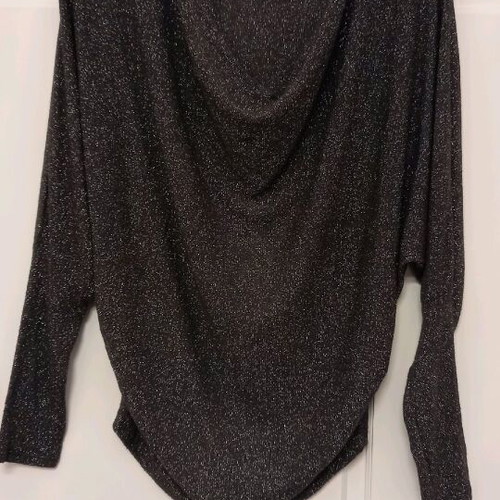 Confezionata thin pullover like new, bat design, size M